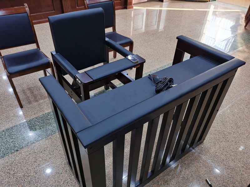 木制审讯椅和铁制审讯椅有什么区别？